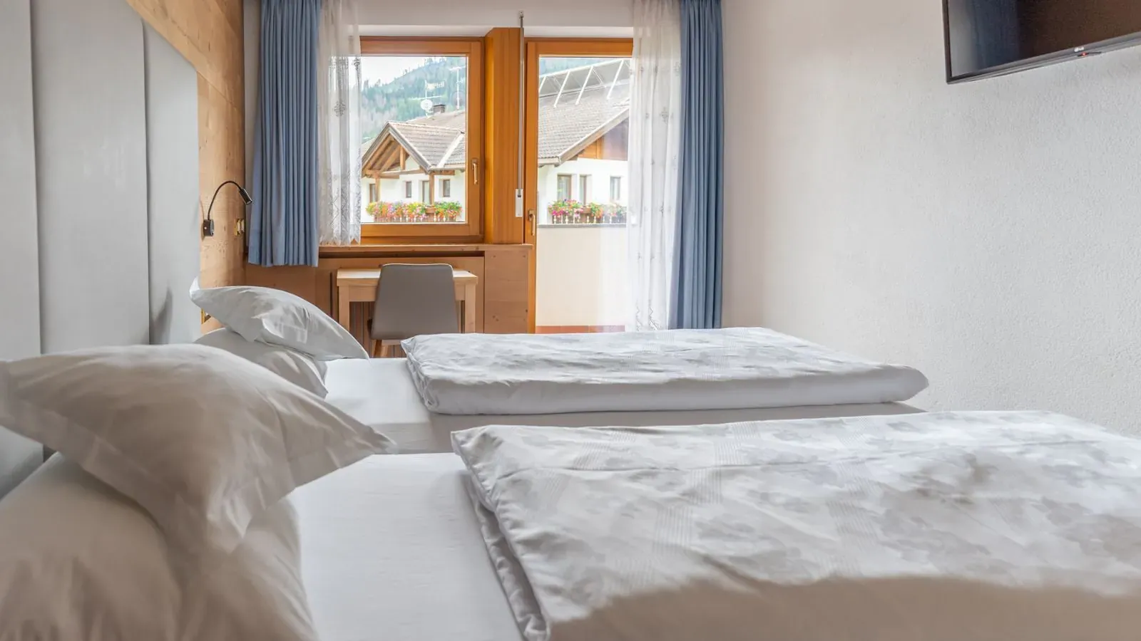 Camera da letto con cabina armadio dell'Appartamento Nº1