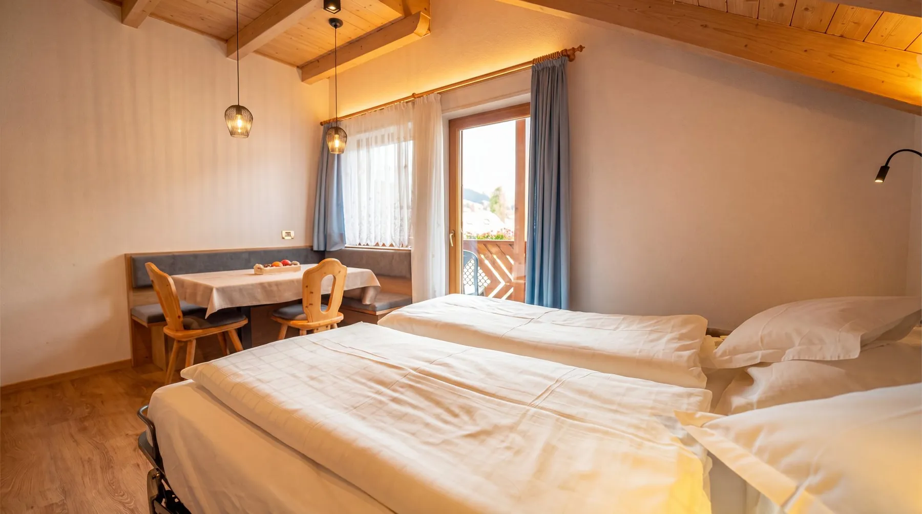 Divano letto aperto nel soggiorno dell'Appartamento Nº3