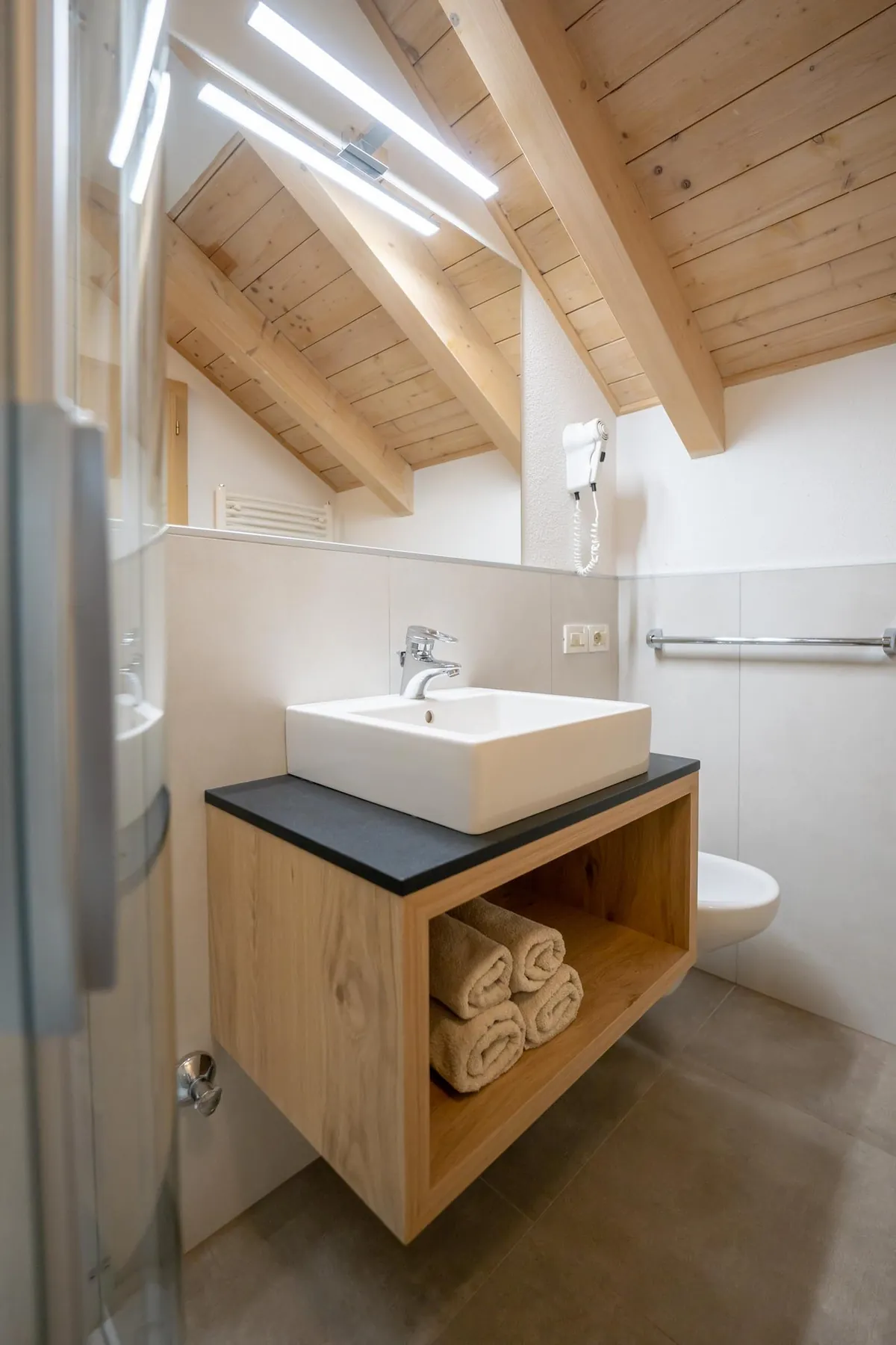 Lavabo del bagno dell'Appartamento Nº4