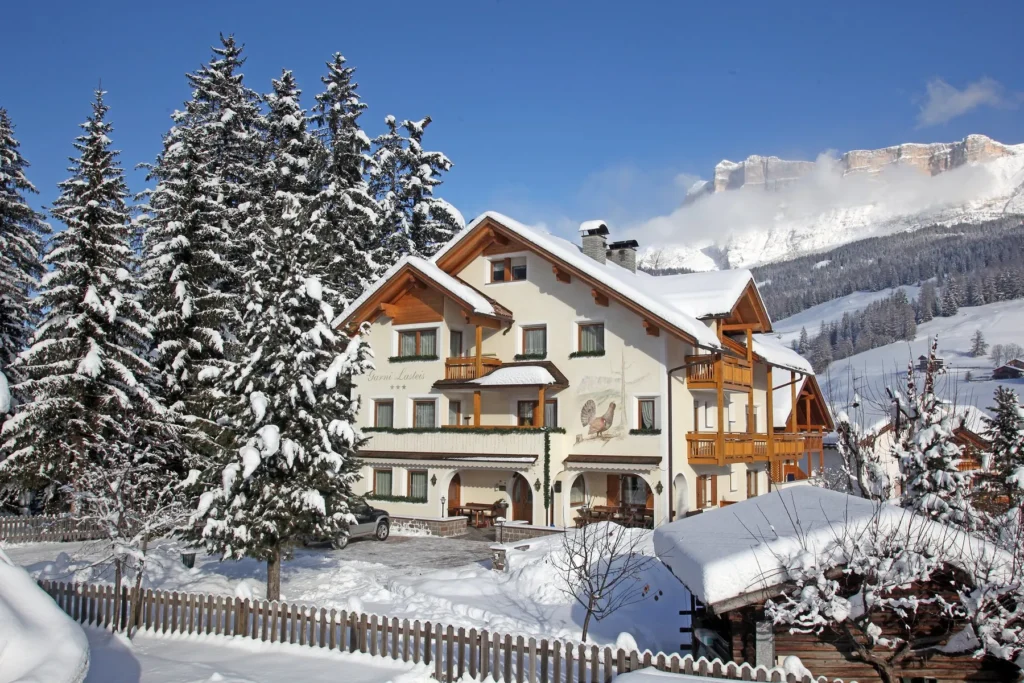 Il Garnì Lasteis sotto la neve