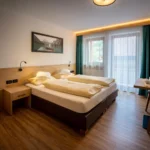 Monolocale 104 con letto matrimoniale e tavolo